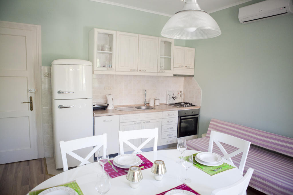 Shabby Chic Apartments Šibenik Oda fotoğraf